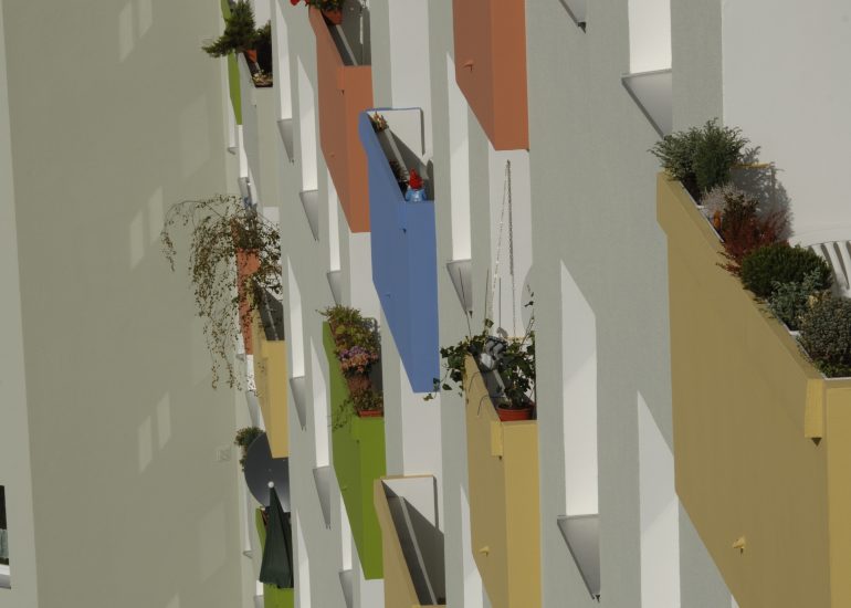 Berliner Gebäude Lothar M. Peter, Fotograf