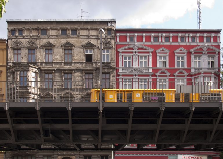 Berliner Gebäude Lothar M. Peter, Fotograf